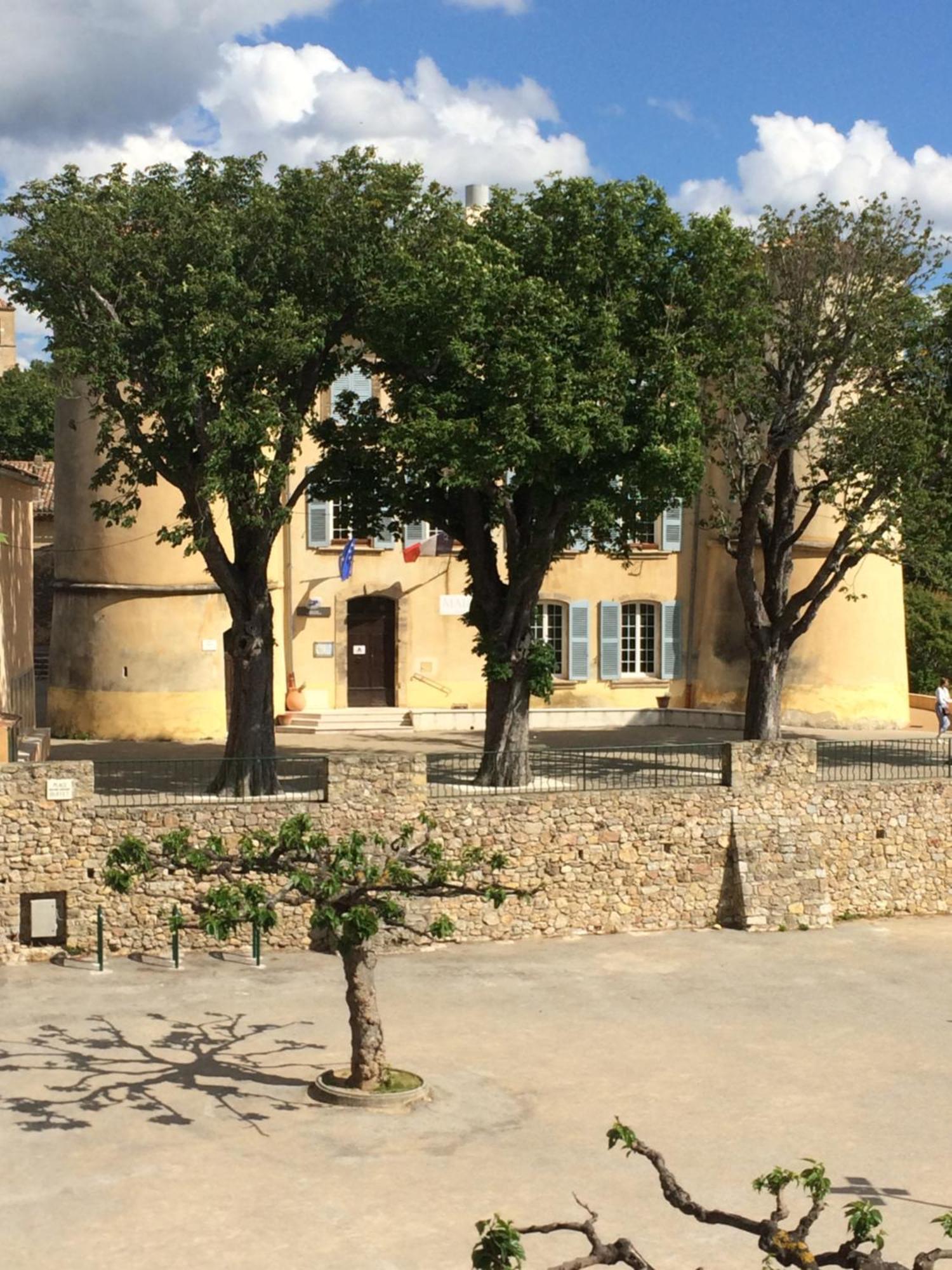 Au Coeur Du Village Provencal Tourtour Eksteriør bilde